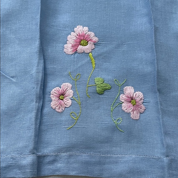 Vintage Linen Floral Guest Towels - Pair - Picture 5 of 5